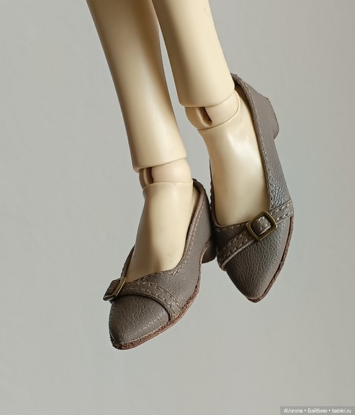 Туфли на низком каблучке, серо- бежевые (фото 7)