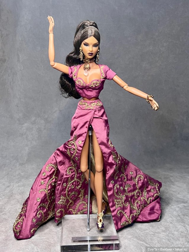 Isha Purple Pose Fashion Royalty (фото 4)