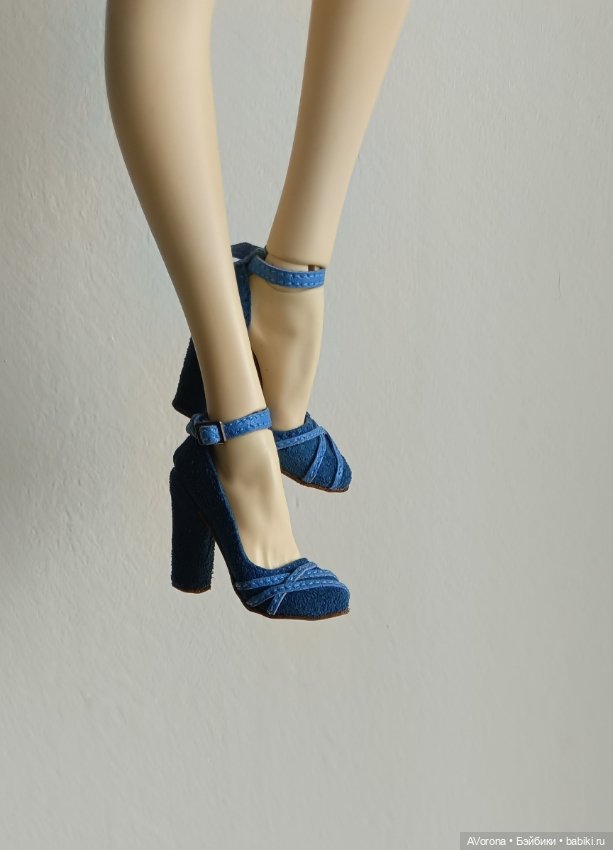 Туфли из замши и кожи, на высоком каблуке (фото 4)