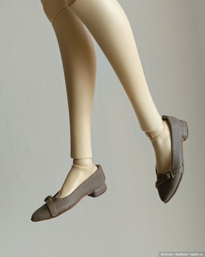 Туфли на низком каблучке, серо- бежевые (фото 6)