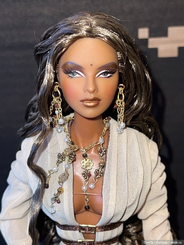 Isha Kalpana Narayanan Riveting Premier