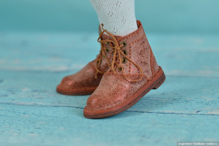 Весенний комплект одежды на Руби Ред (тренч+платье) (фото 4)