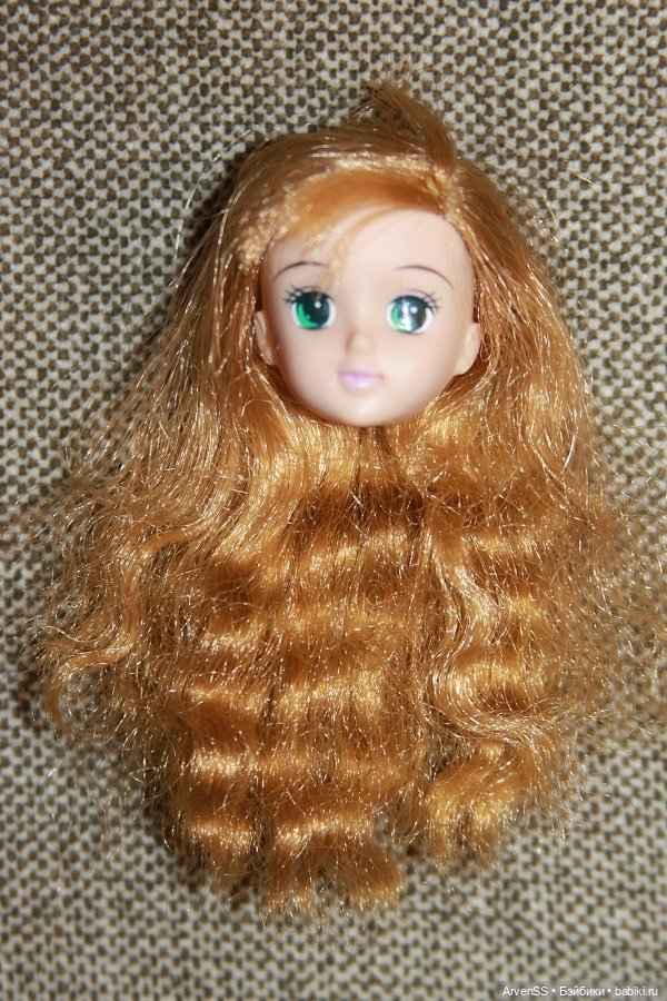 Голова подружки Дженни Тимотей компании Такара