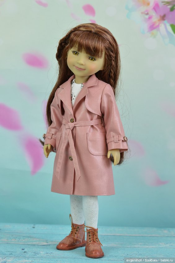 Весенний комплект одежды на Руби Ред (тренч+платье)