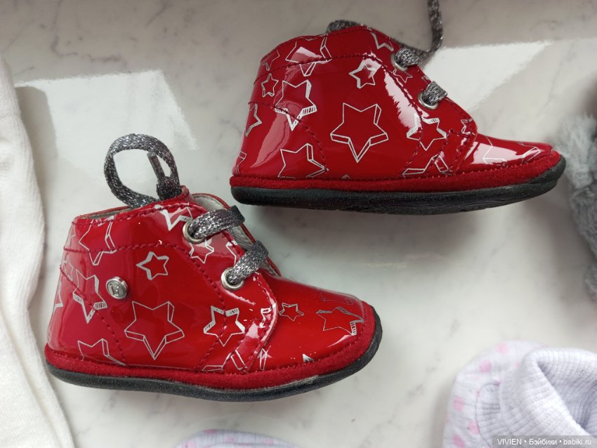 Лот шапочек и обувочки на кукол малышей (фото 7)