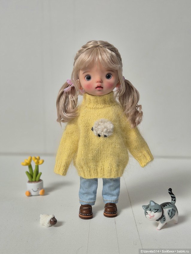 Свитер на кукол формата ob22,24 и Блайз