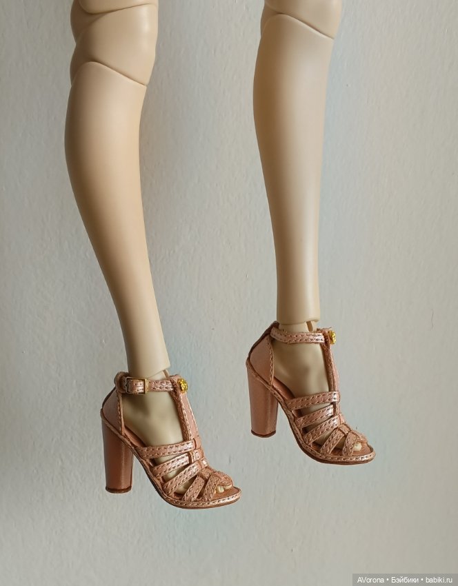 Перламутрово- персиковые босоножки из натуральной кожи (фото 7)