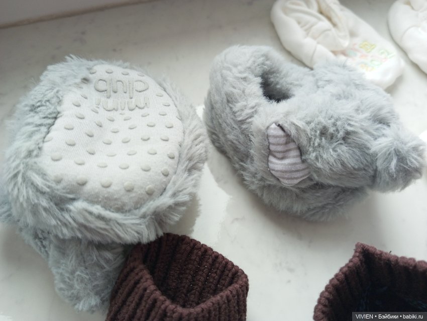 Лот шапочек и обувочки на кукол малышей (фото 8)