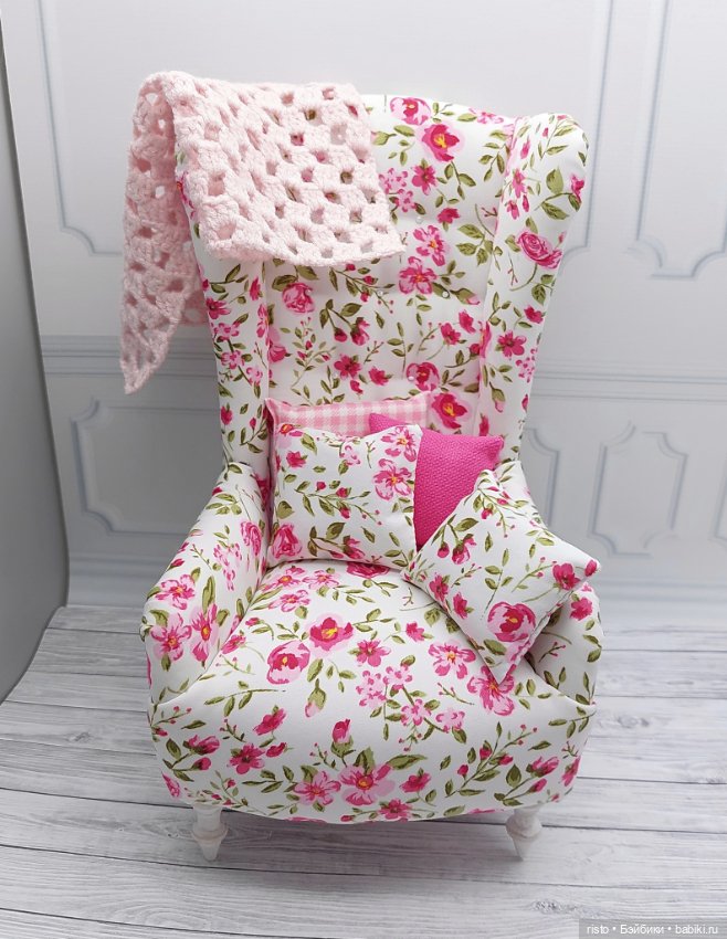 Красивое яркое кресло с цветочным принтом для 1/6 от известного мастера (фото 2)
