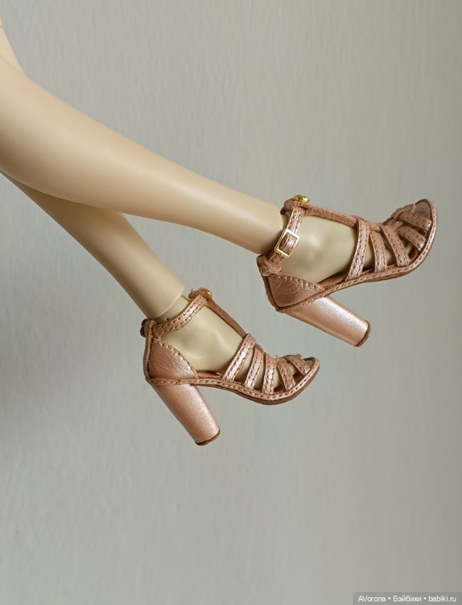Перламутрово- персиковые босоножки из натуральной кожи (фото 4)