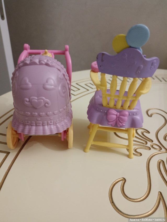 Стульчик и коляска для пупсов (фото 3)
