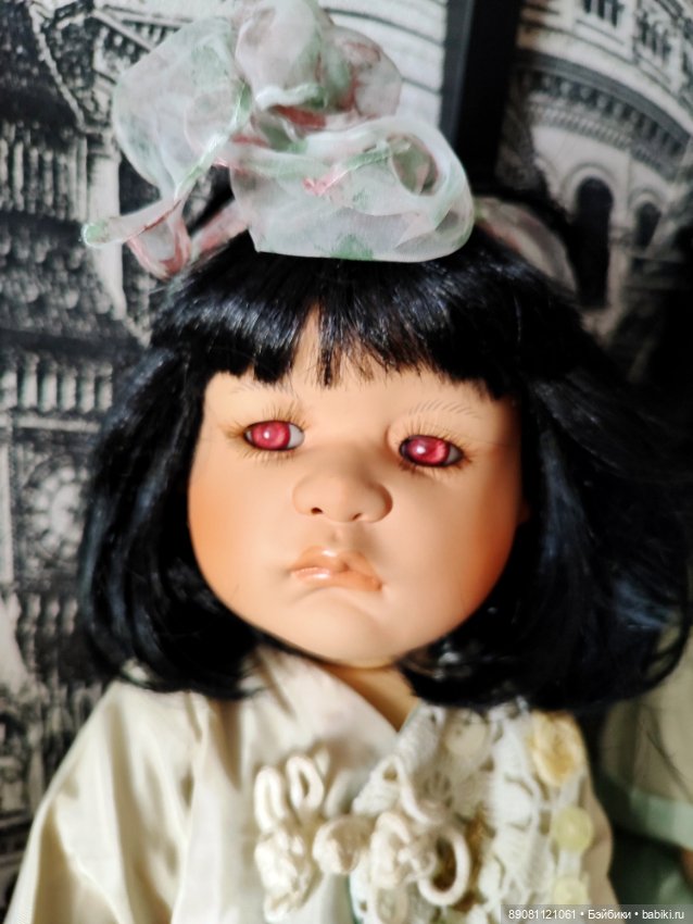 Кукла фарфоровая Linda Valentino Mishel (фото 7)
