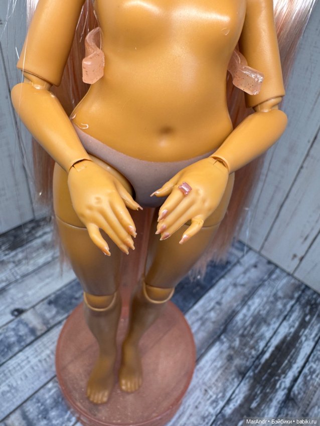 Кукла Rainbow High Сабрина (фото 4)