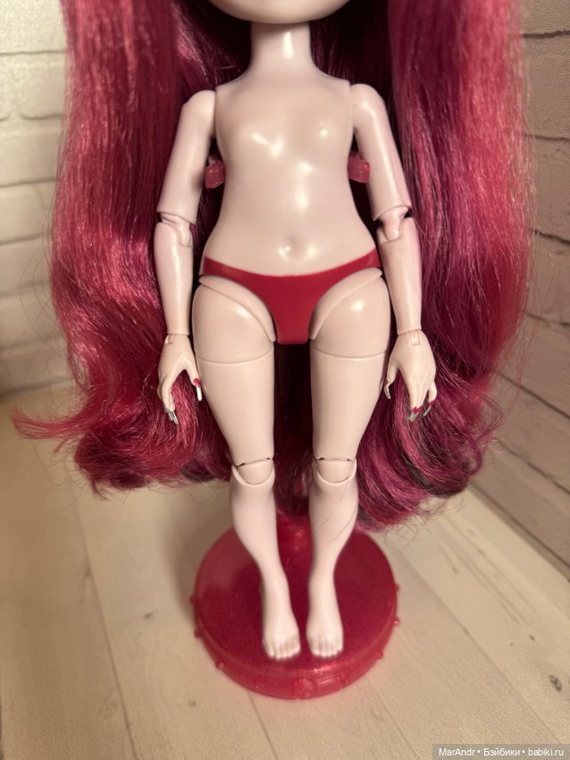 Кукла Rainbow High Скарлет (фото 6)