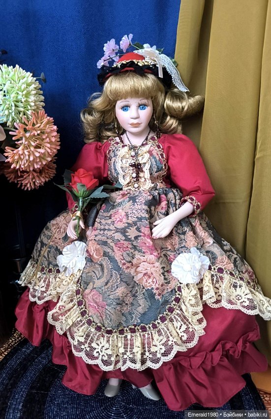 Коллекционная фарфоровая кукла Kate