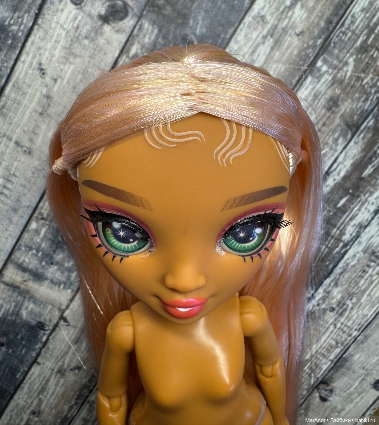 Кукла Rainbow High Сабрина (фото 8)