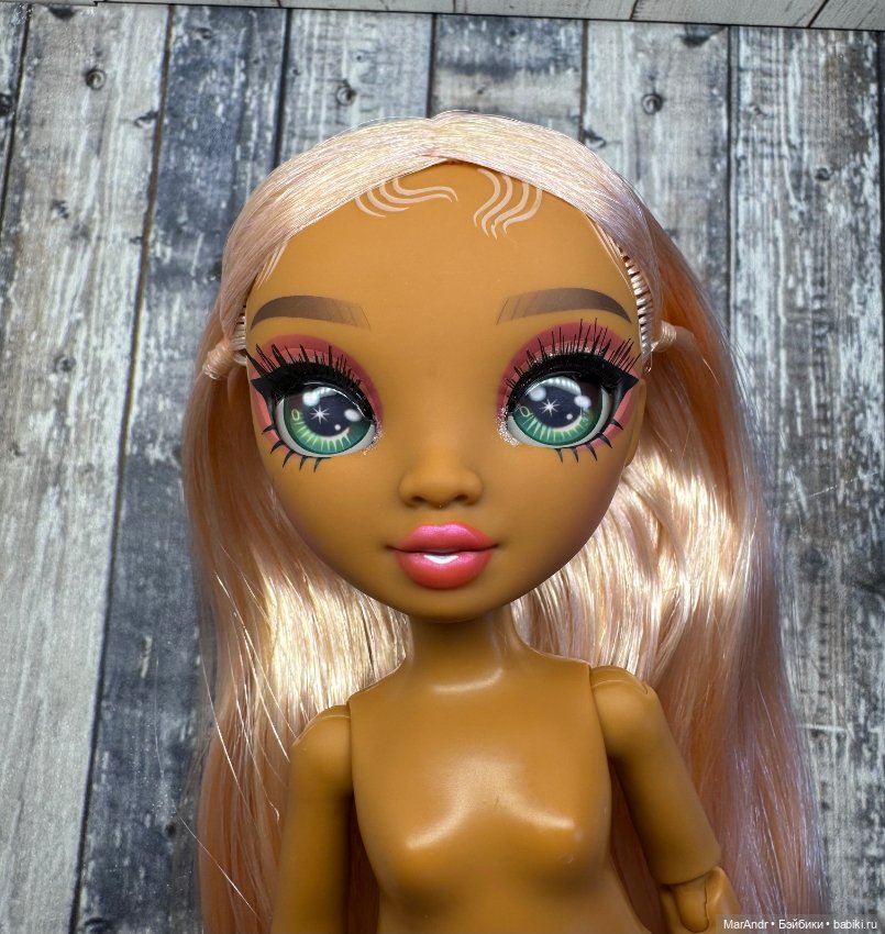 Кукла Rainbow High Сабрина (фото 2)