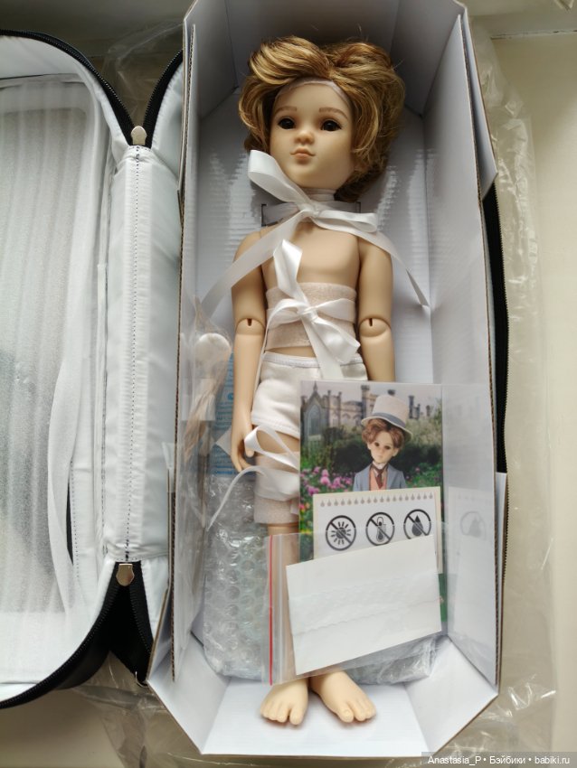 Дуглас Руби Ред, клубная кукла 2025 года (фото 2)