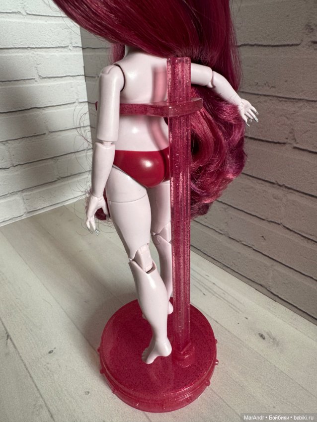 Кукла Rainbow High Скарлет (фото 10)