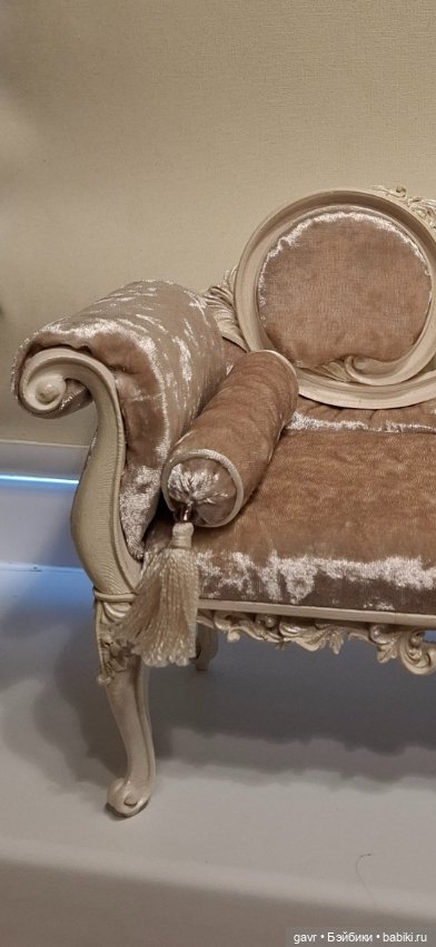 Диван для куклы формата 1/4 (фото 2)