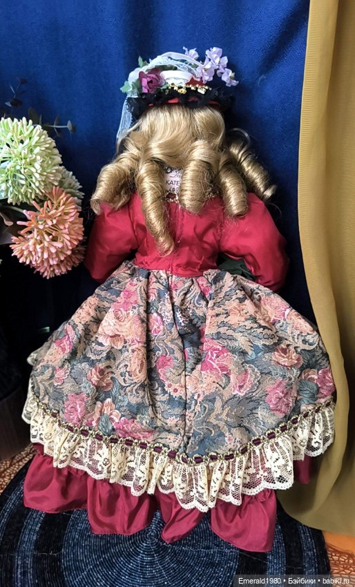 Коллекционная фарфоровая кукла Kate (фото 3)