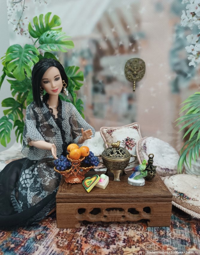 Низкий столик в восточном стиле (фото 2)