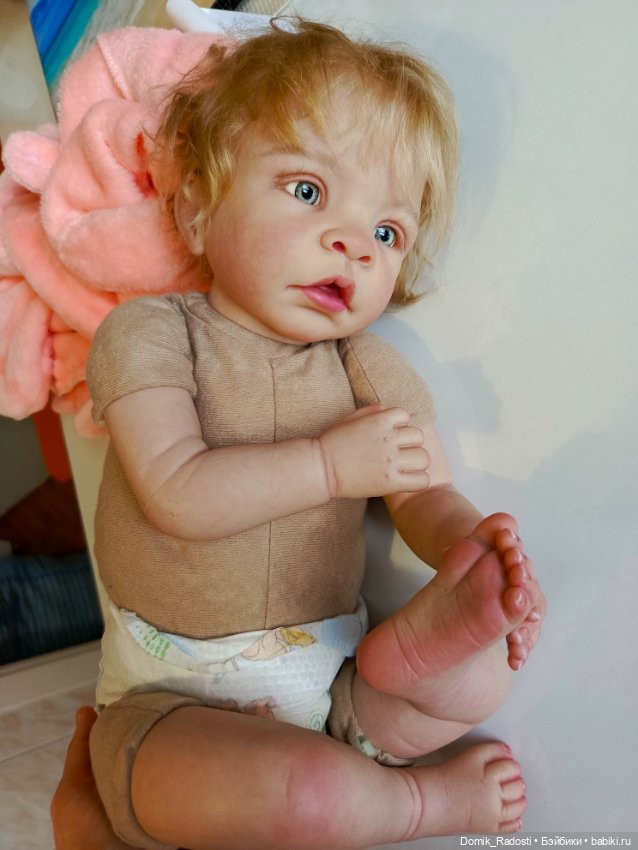 Очаровательная девочка реборн