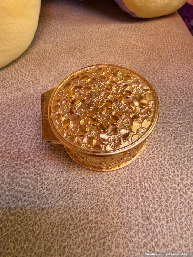 Маленькая шкатулка — Аксессуары для кукольных фотосессий (фото 6)