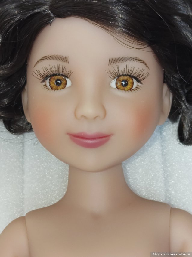 Кайла Ruby Red + набор одежды и обуви (фото 5)