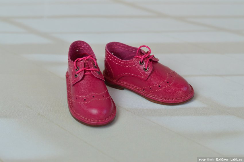 Ботиночки "Броги" для кукол Руби Ред 37 см (фото 3)