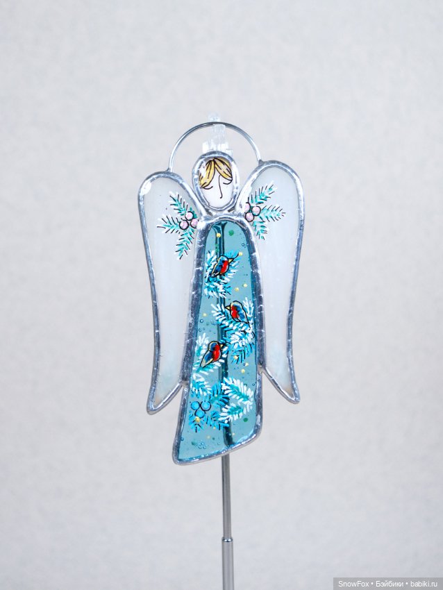 Витражный ангел "Снегири" в технике Тиффани (фото 3)