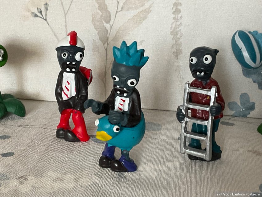 Зомби против растений — Игровые куклы (фото 2)