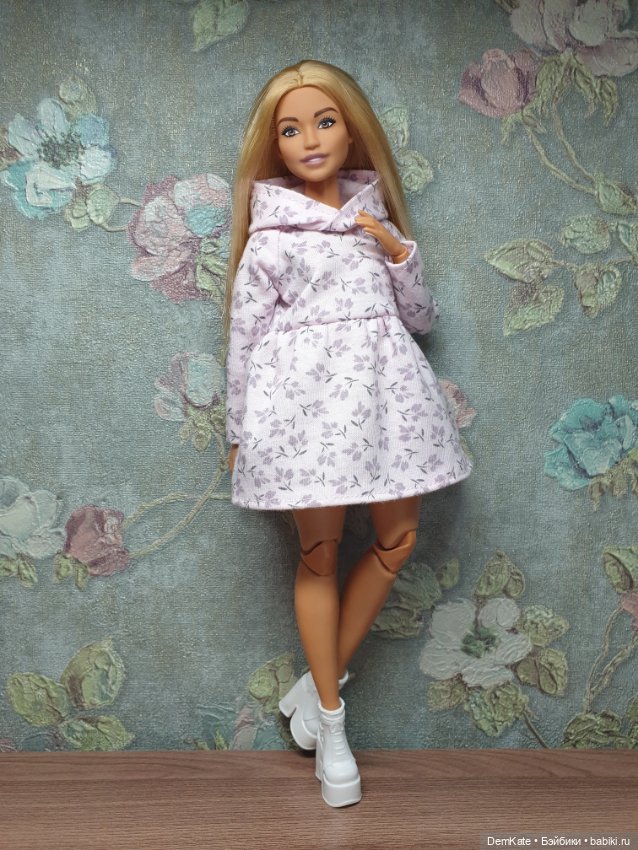 Лот одежды на Барби пышку