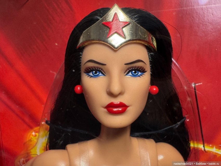 Барби Чудо-женщина выпуск в честь 85-летия (фото 3)