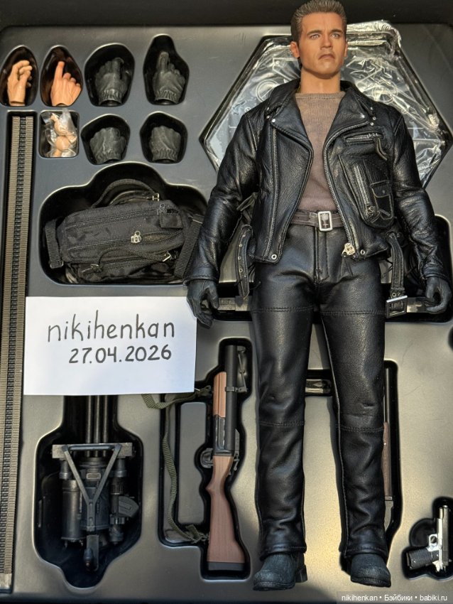 Hot Toys DX10 Terminator 2 – T-800 (фото 2)