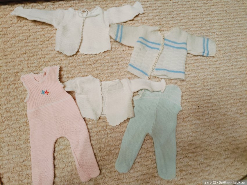 Лот одежды для пупсов ГДР