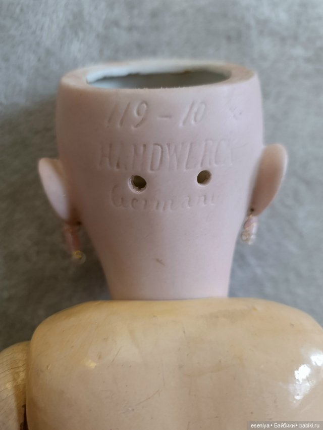 Антикварная красоточка от Handwerck 119-10 (фото 8)
