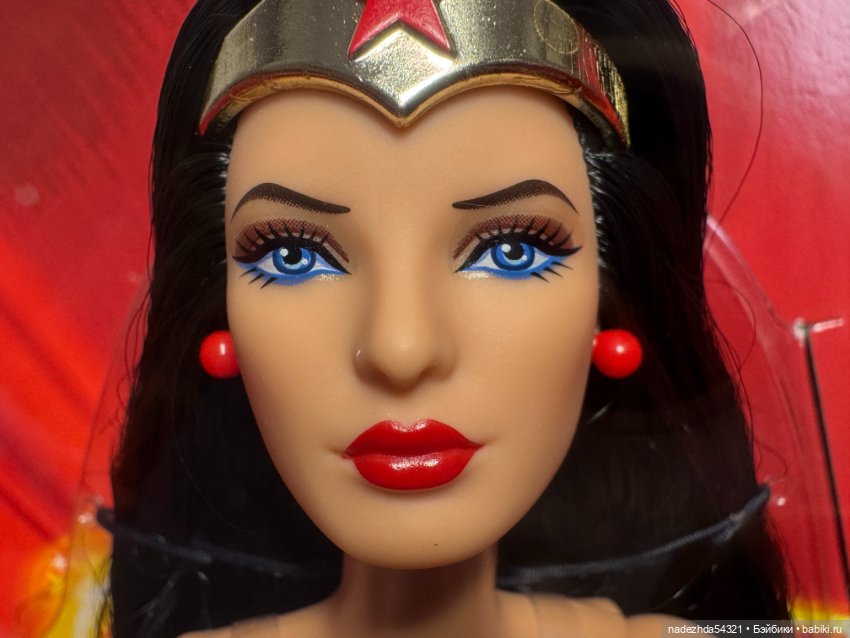 Барби Чудо-женщина выпуск в честь 85-летия (фото 4)