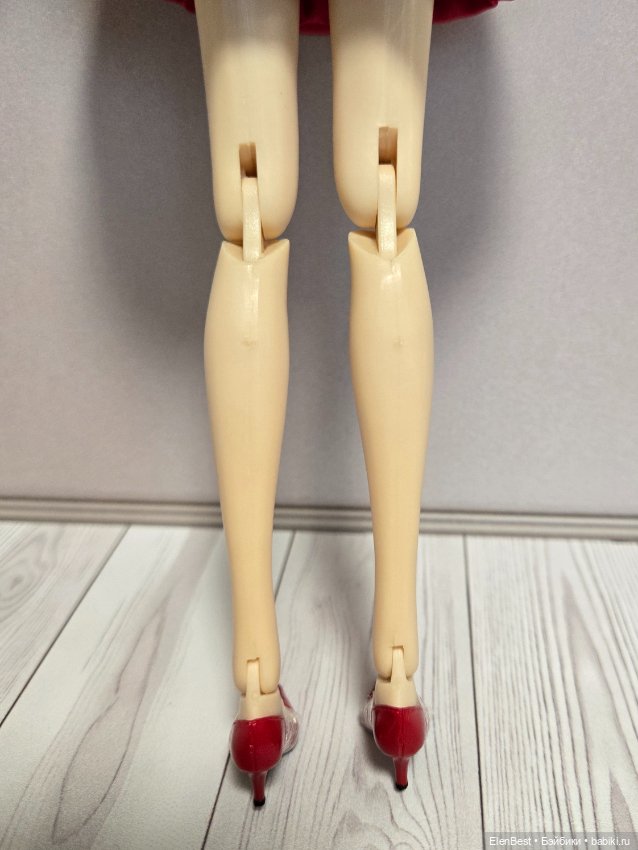 Momoko Escort me — Шарнирные куклы (не BJD) (фото 7)