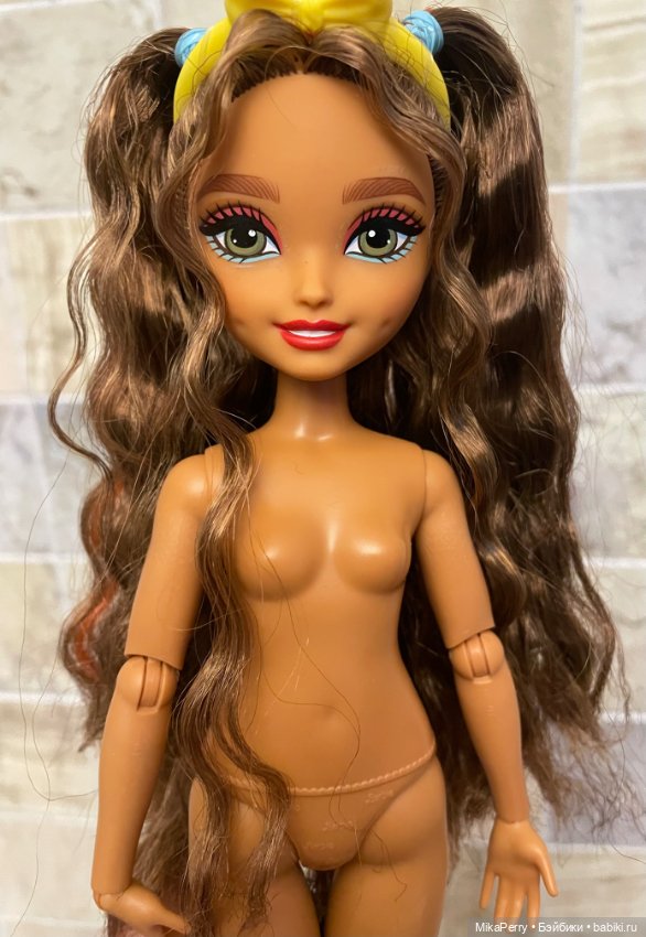 Barbie Dream besties Тереза: базовая, роликовая, аутфиты (фото 3)