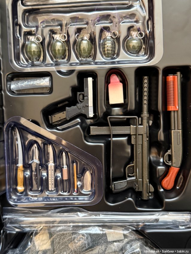 Hot toys dx32 joker с живыми волосами Heath Ledger (фото 7)