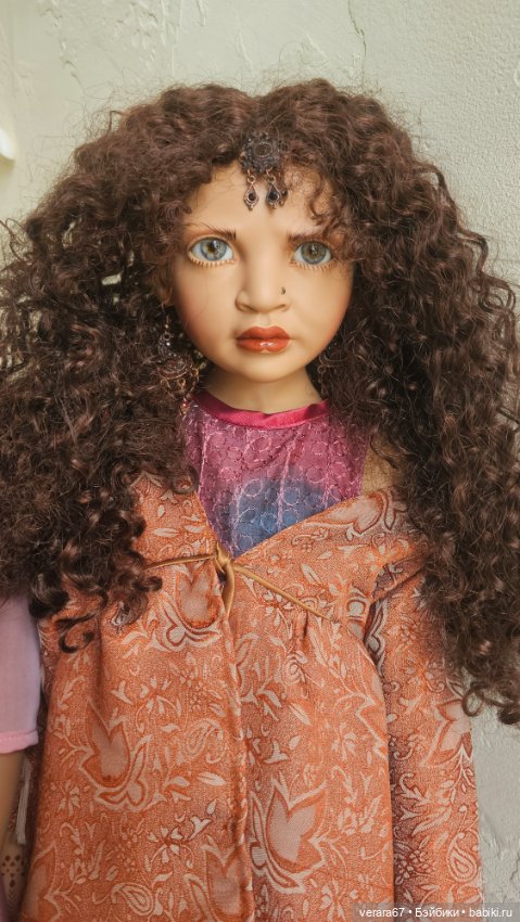 Прекрасная Ulia Found от Philip Heath 2003 год