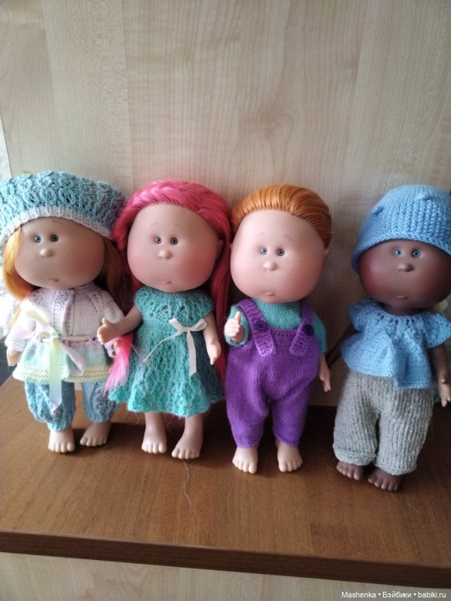 Лот вязаной одежды для кукол Мия Mia Nines D’Onil 30 см,