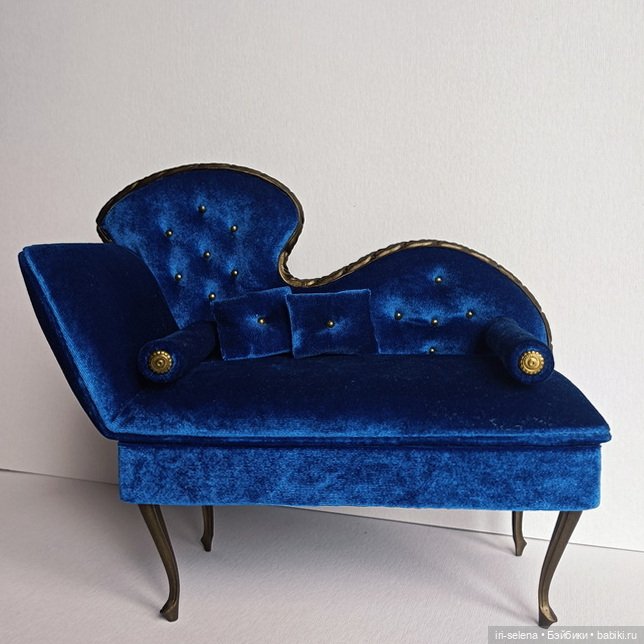 Оттоманка "Сапфир" . Куклам от 30 до 39 см