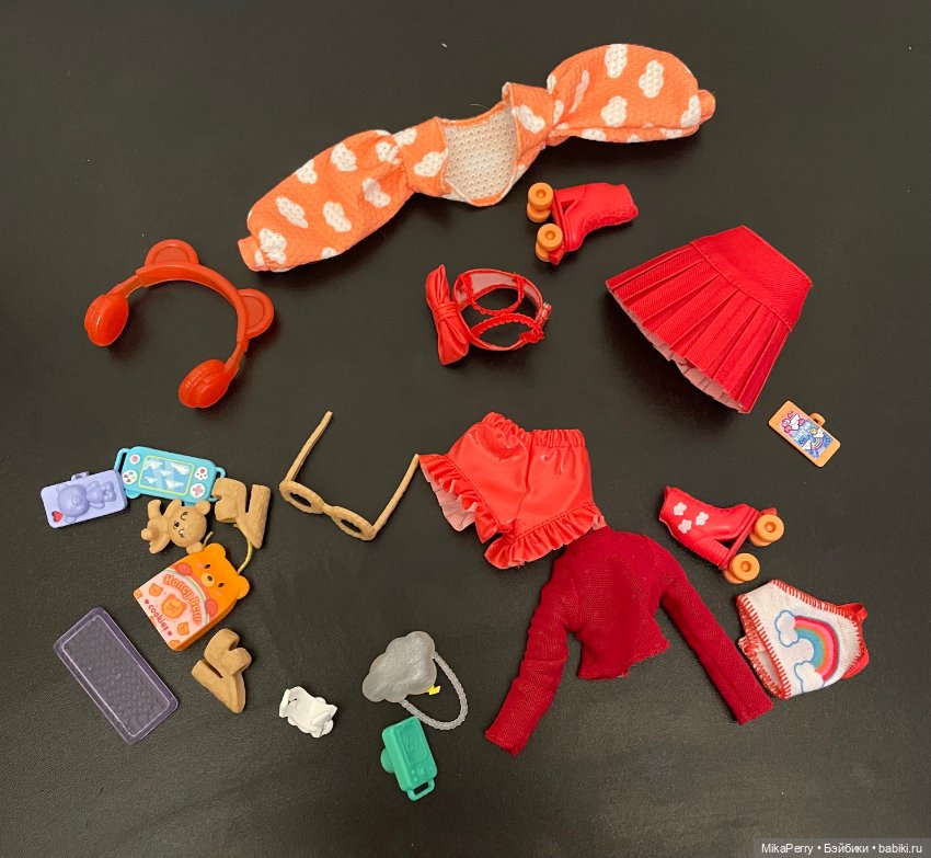 Barbie Dream besties Тереза: базовая, роликовая, аутфиты (фото 8)