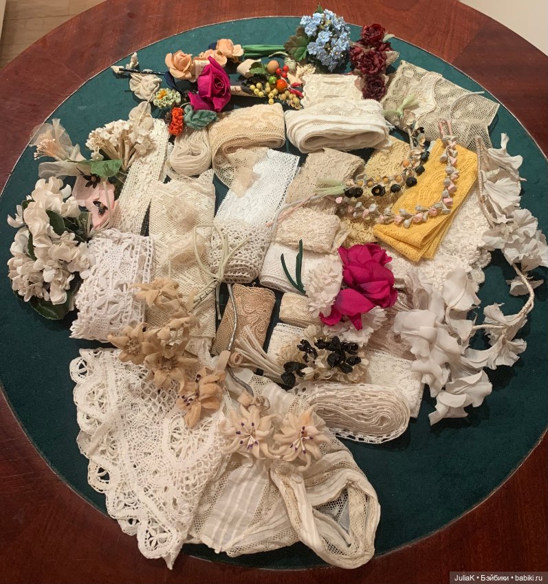 Антикварное и винтажное кружево, элементы и букетики цветов (фото 8)