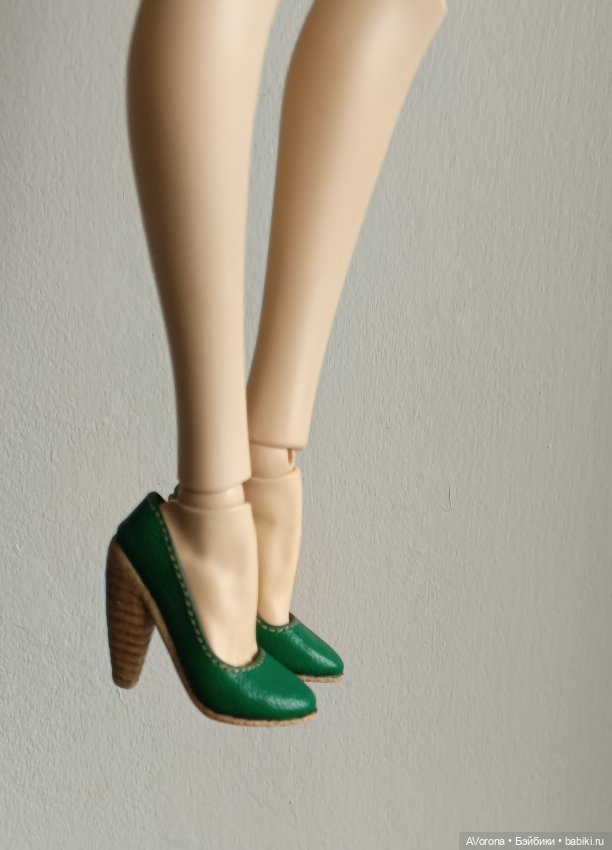 Зеленые🍀кожаные туфли с высоким набоным каблуком (фото 2)