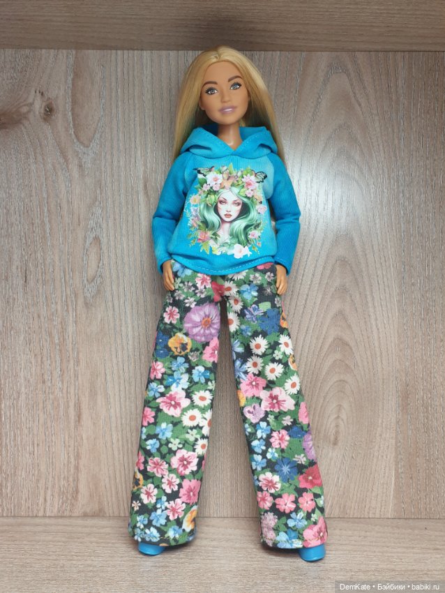 Комплект на Барби пышку — Одежда для кукол (фото 2)
