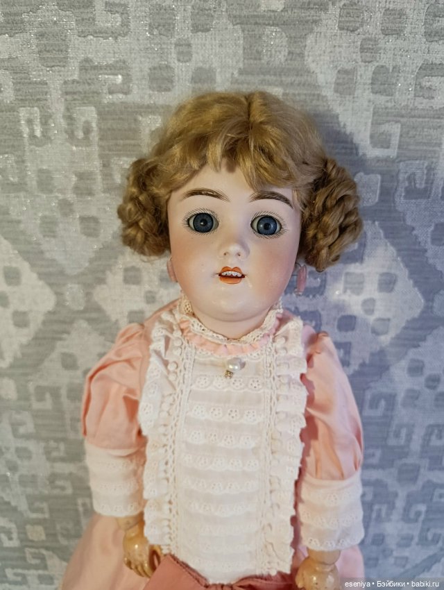 Антикварная красоточка от Handwerck 119-10