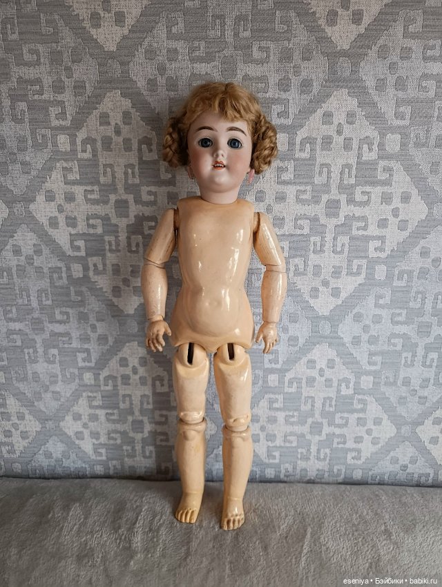 Антикварная красоточка от Handwerck 119-10 (фото 2)